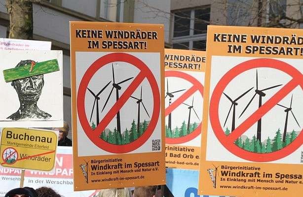 3-5-buergerprotest-gegen-windraeder-im-spessart-2560pix